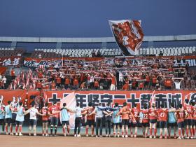 一家众筹来的中国球队，坚守18年后说了再见