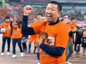 鲁媒：崔康熙5月份考虑过主动请辞，因经纪团队压力未能如愿