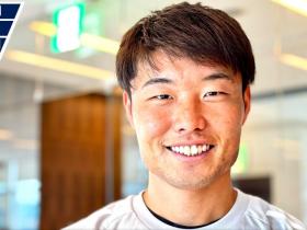 日本前锋：踢中国香港我们早早连续进球，所以能放松地比赛