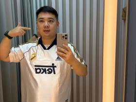 这两件复古款是真不错，买回去印个7号C罗留作纪念