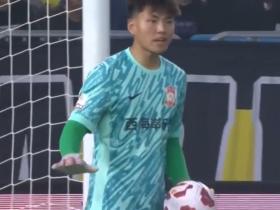 官方：青岛西海岸门将李昊当选中超6月最佳门将